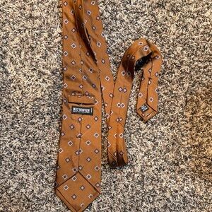Holt Renfrew Brown Diamond Pattern Silk Tie